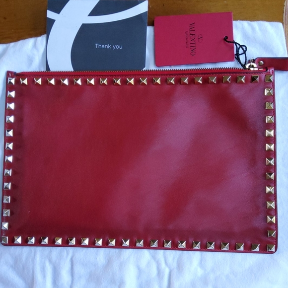 Valentino Caravani Rockstud Clutch! EUC!! - Picture 4 of 7